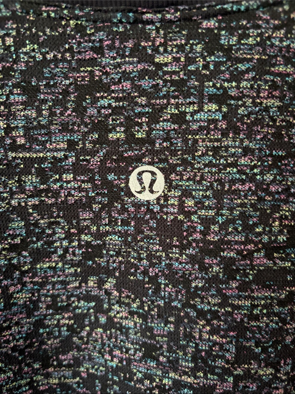 Lululemon Swiftly Breathe Long Sleeve
Pixel Check Black / Highlight Multi - Picture 7 of 7